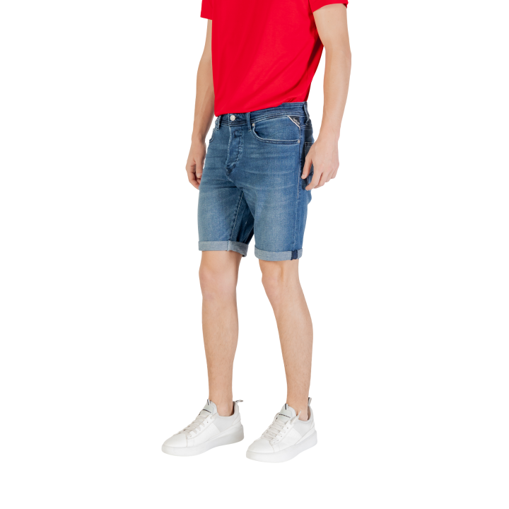 Replay pantalón corto de hombre en denim azul vista de tres cuartos