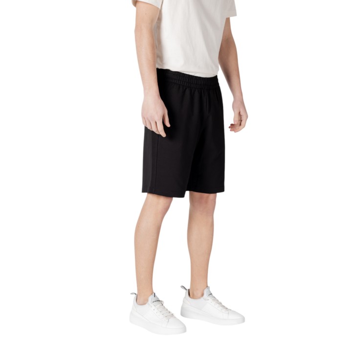 EA7 bermuda deportiva de hombre negra 8NPS65 PJVRZ vista lateral