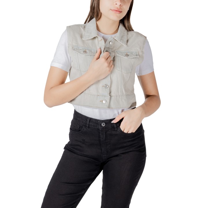 Only chaleco vaquero de mujer en denim claro vista frontal con detalle de botones