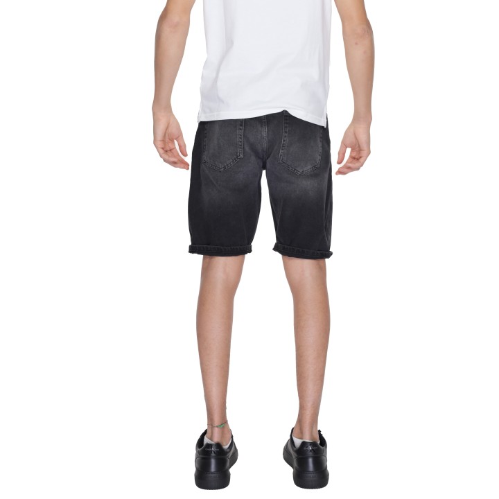 Antony Morato pantalón corto de hombre negro vaquero vista posterior
