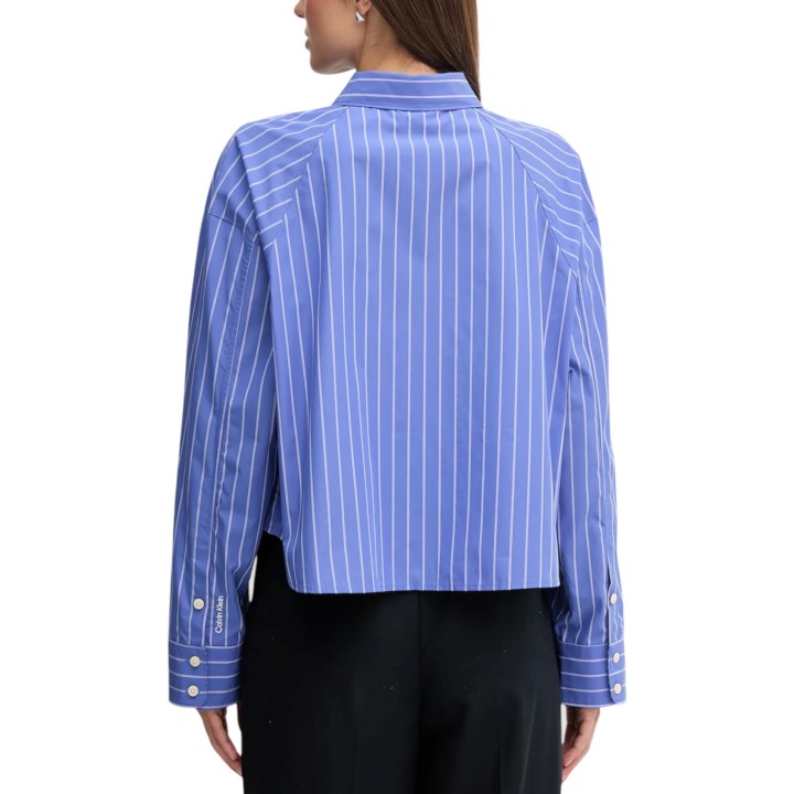 Camisa de mujer Calvin Klein Jeans azul cielo a rayas vista posterior