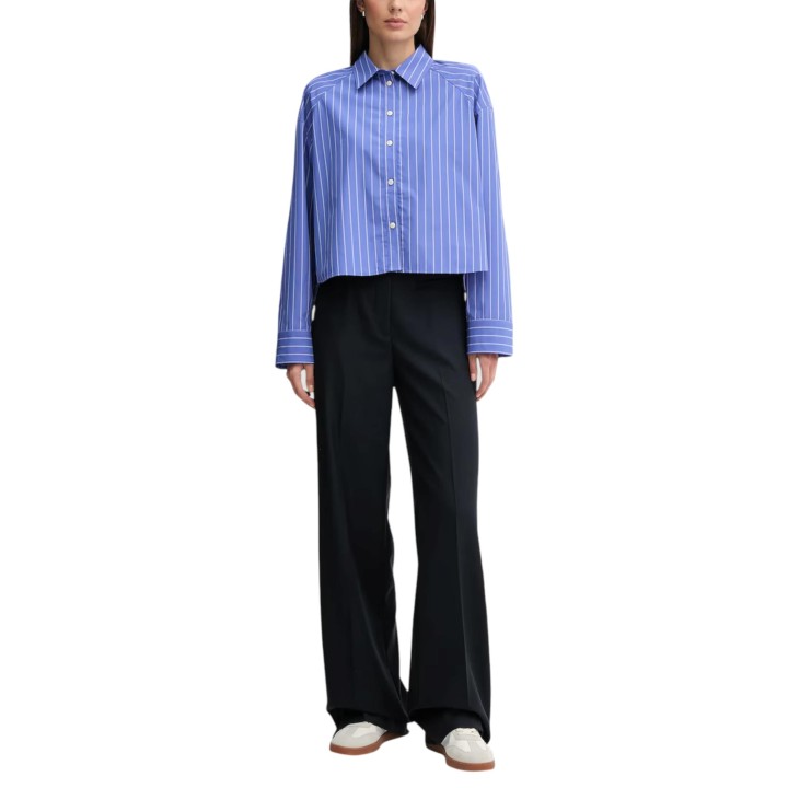 Camisa de mujer Calvin Klein Jeans azul cielo a rayas LV047C118G vista frontal