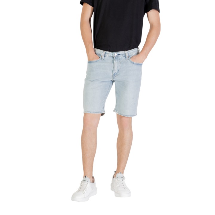 Levi's® pantalón corto de hombre en denim claro vista frontal