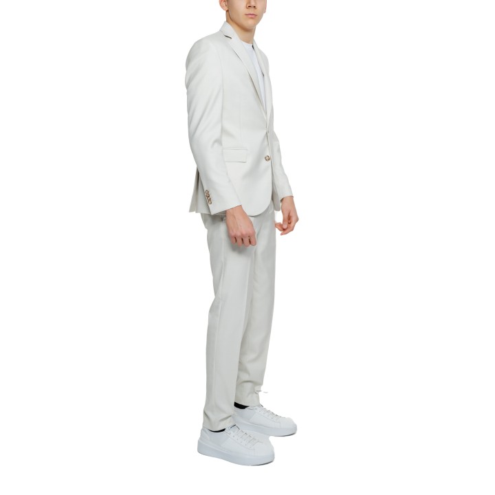 Mulish traje de hombre beige AB7200 Spalletti en vista de tres cuartos