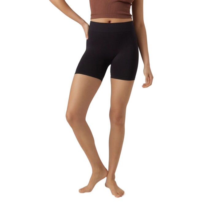 Vero Moda pantalón corto seamless de mujer negro vista frontal