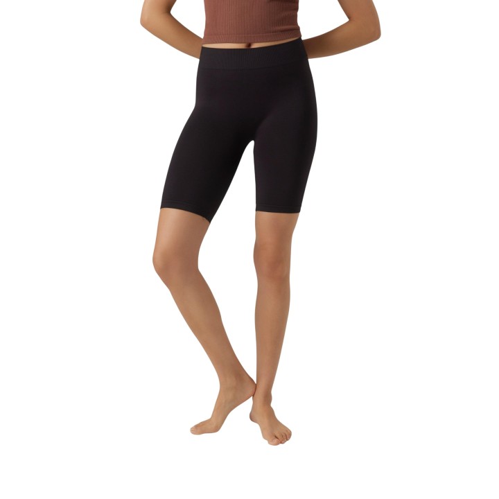 Vero Moda pantalón corto seamless negro para mujer vista frontal