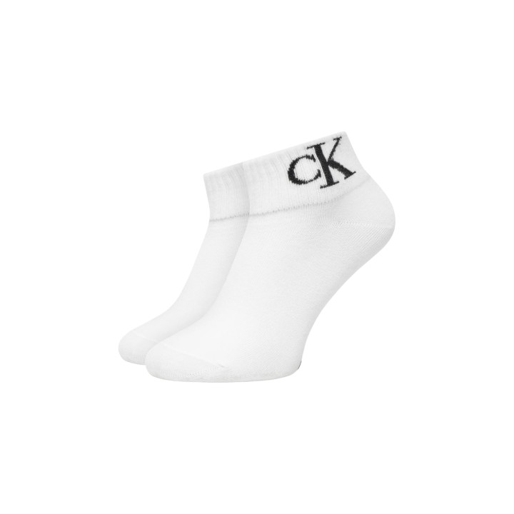 Calcetines blancos Calvin Klein Jeans para mujer vista de tres cuartos