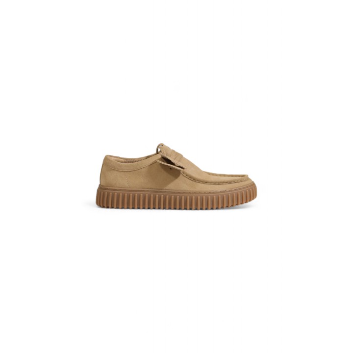Clarks Torhill Lo SDE 26173471 para hombre en ante beige oscuro vista lateral