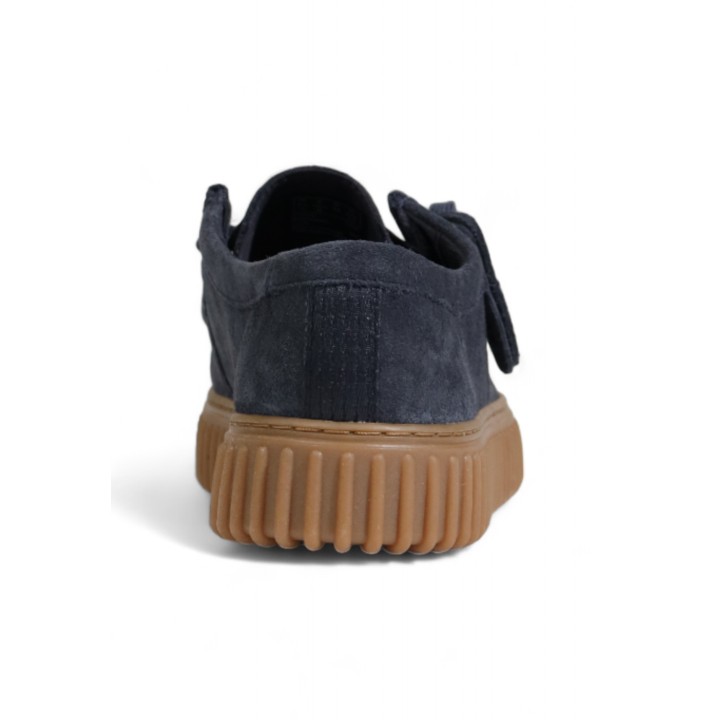 Zapato Clarks de hombre Torhill Lo azul de ante vista posterior