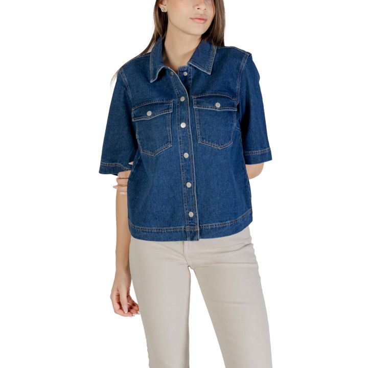Only camisa de mujer en denim azul oscuro referencia 15347084 vista de tres cuartos