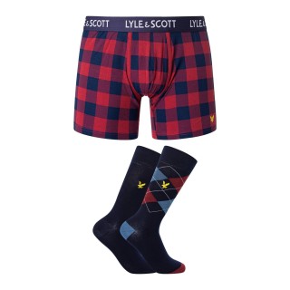 Lyle & Scott bóxer de hombre Otis Bordeaux con calcetines vista frontal