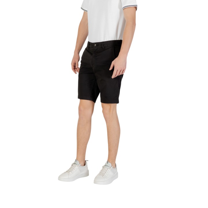 Boss pantalón corto de hombre negro vista de tres cuartos referencia 50536723