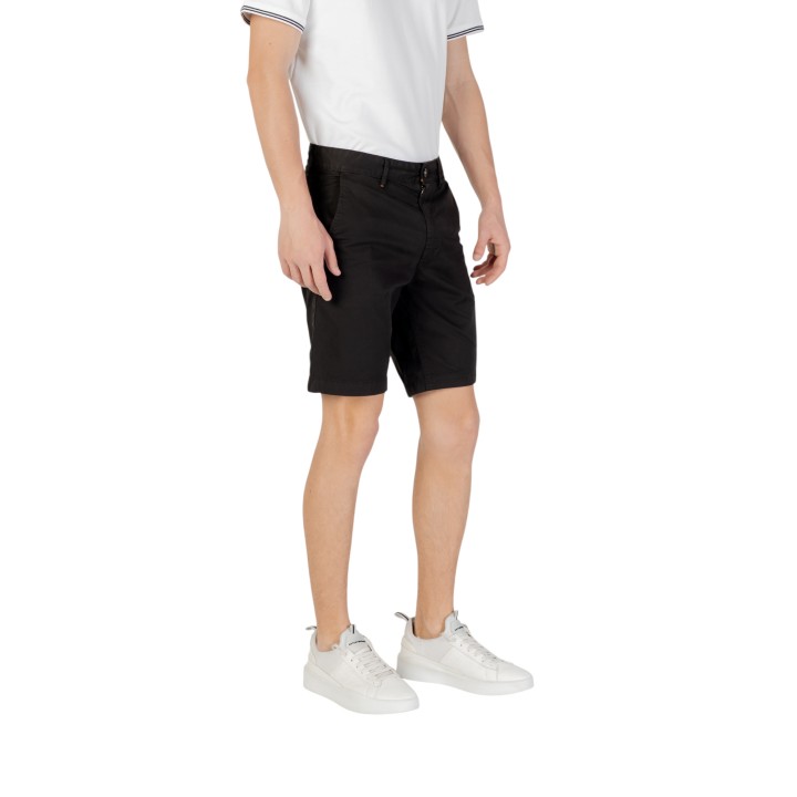 Boss pantalón corto de hombre negro vista de tres cuartos referencia 50536723