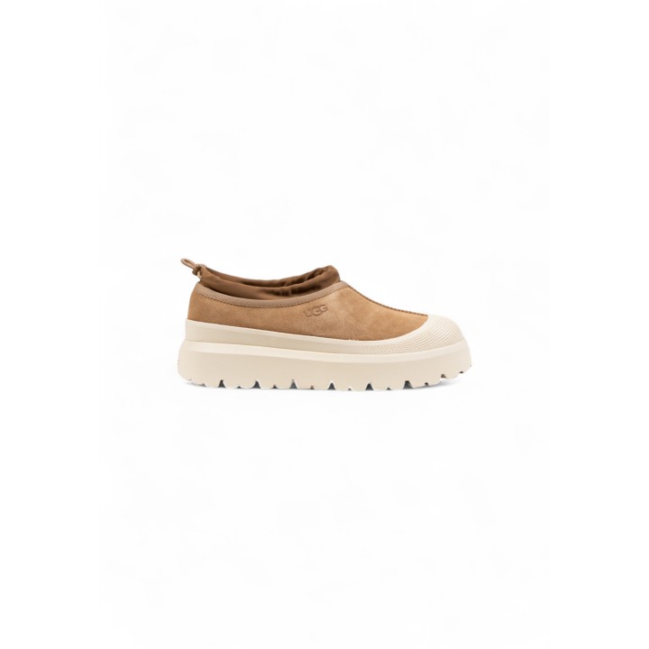 Zueco UGG Tasman Weather Hybrid 1144096 de hombre en beige oscuro vista lateral