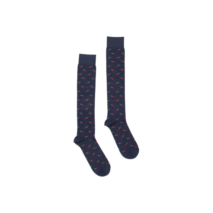 Par de calcetines largos de hombre YOS Peperoncino azul con estampado de guindillas vista frontal