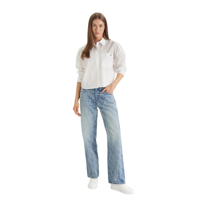 Camisa blanca de mujer Calvin Klein Jeans LV047F148G vista frontal de cuerpo entero