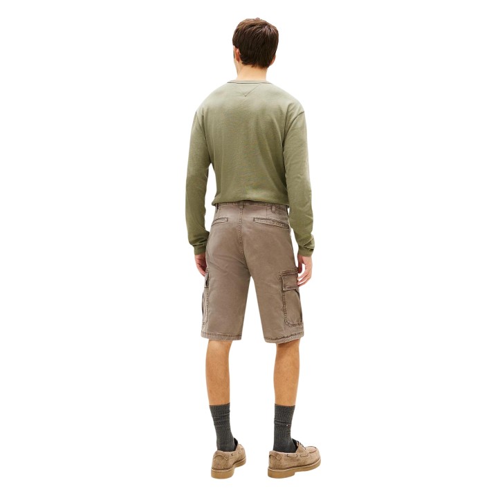 Tommy Hilfiger Jeans pantalón corto de hombre taupe vista posterior