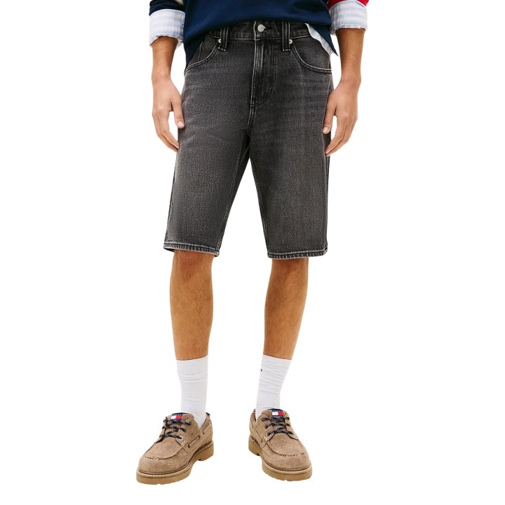Tommy Hilfiger Jeans pantalón corto de hombre negro de denim vista frontal
