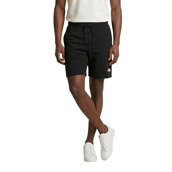The North Face pantalón corto de hombre negro NF0A8GQB vista frontal de tres cuartos