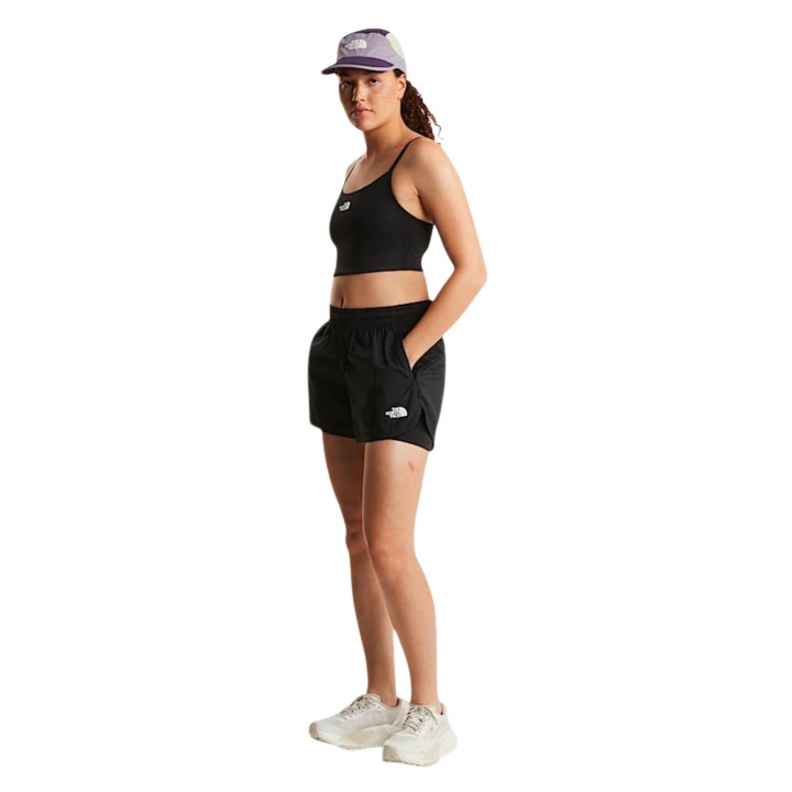 The North Face pantalón corto 2 en 1 para mujer negro vista de tres cuartos