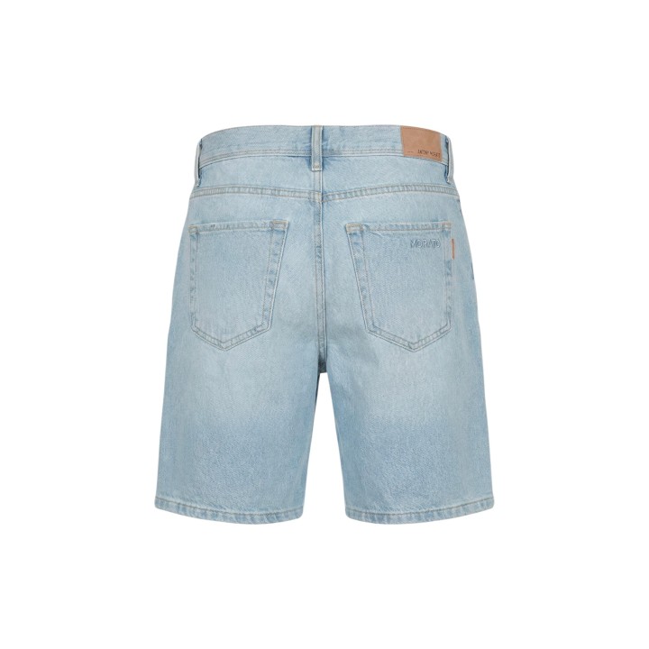 Detalle posterior del pantalón corto Antony Morato de hombre en denim claro