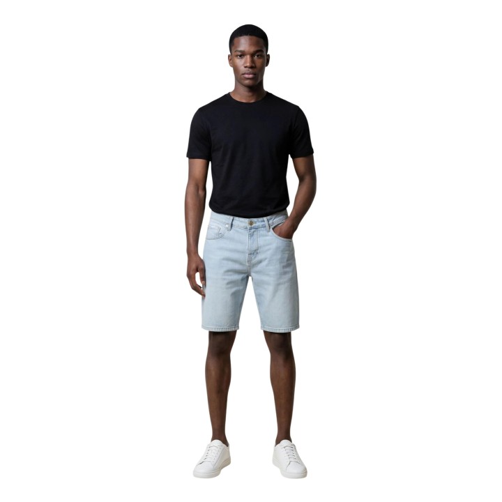 Antony Morato pantalón corto de hombre en denim claro vista frontal de cuerpo entero