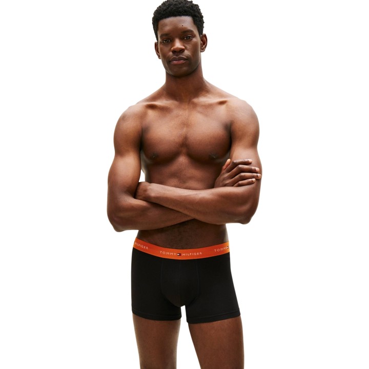 Bóxer Tommy Hilfiger para hombre negro con cinturilla naranja vista frontal