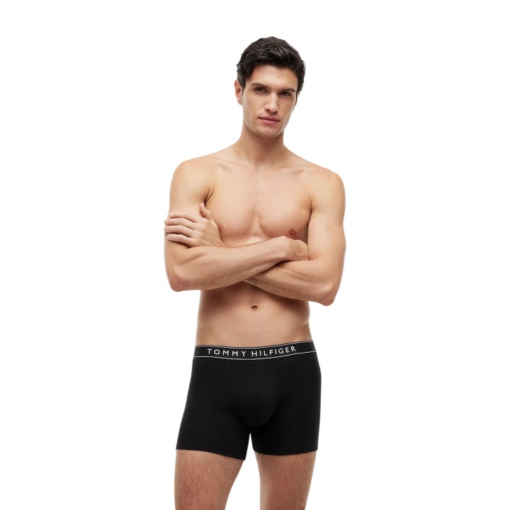 Tommy Hilfiger bóxer de hombre negro 5P Trunk UM0UM03899 vista frontal