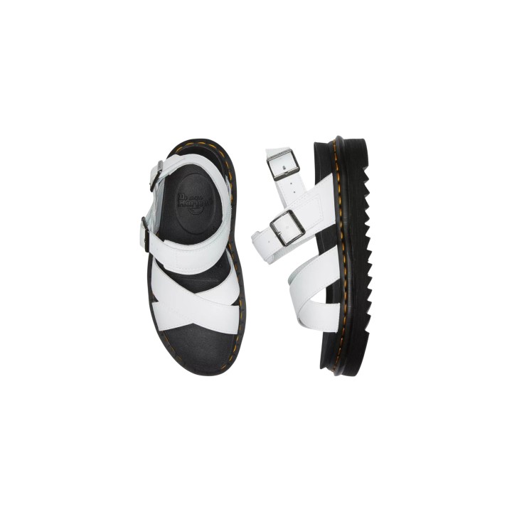 Sandalias de mujer Dr. Martens Voss II blancas vista de tres cuartos