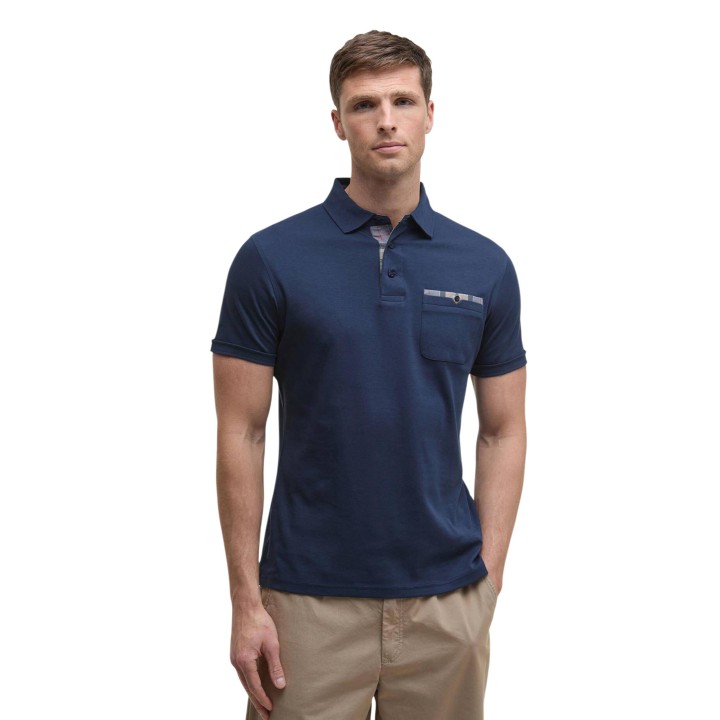 Barbour polo de hombre azul oscuro MML1496 vista frontal