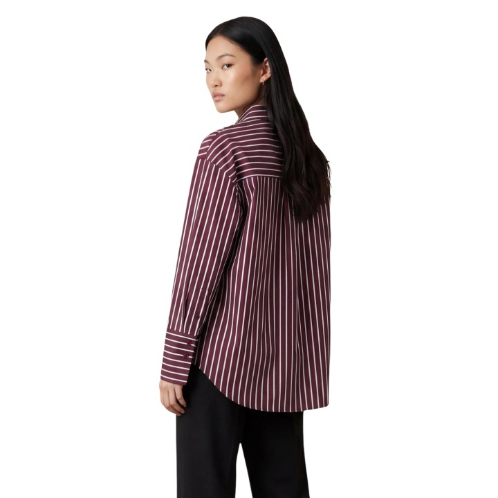 Camisa de mujer Jacqueline de Yong Serena burdeos a rayas vista tres cuartos