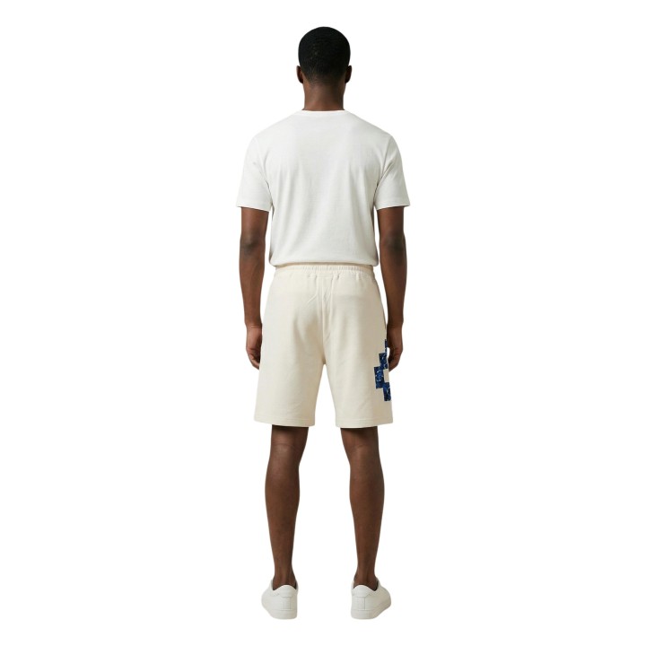 County Of Milan pantalón corto de hombre color crema vista posterior