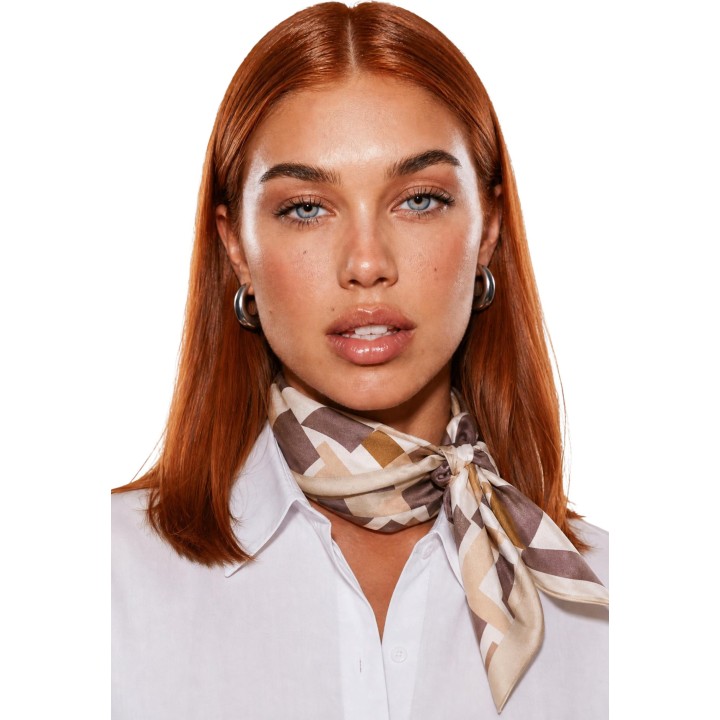 I am foulard de mujer beige STAMPA con motivo geométrico vista frontal