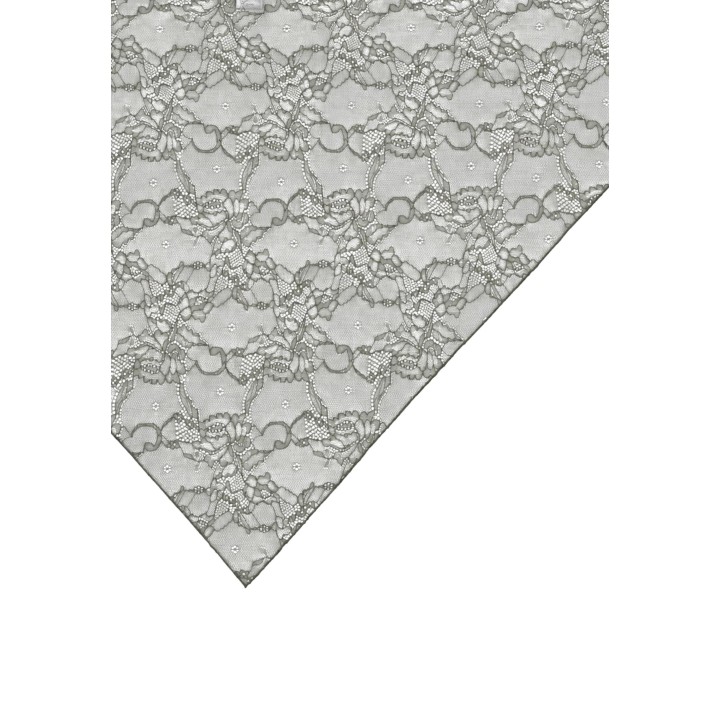 Detalle del encaje del foulard verde oliva I am para mujer