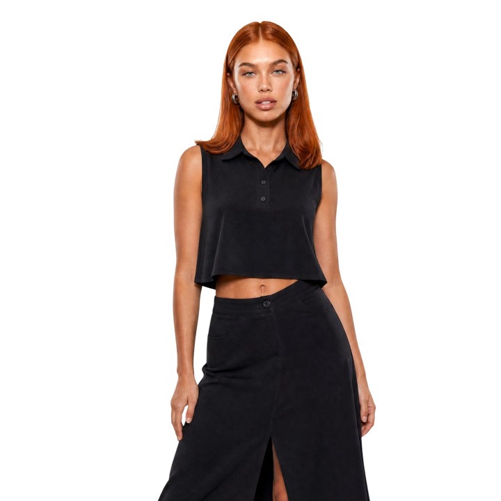 I am camisa de mujer negra de modal modelo 30902 vista frontal
