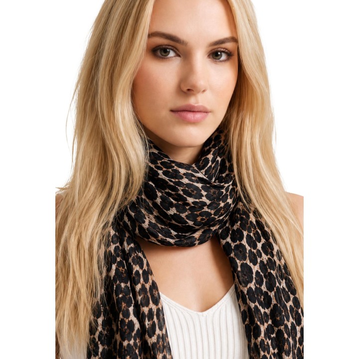 Guess pashmina de mujer animal print negro y beige vista de detalle