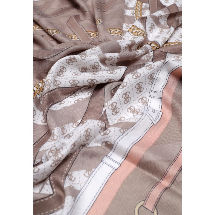 Guess pashmina beige para mujer Yvonne Logo vista de detalle del tejido