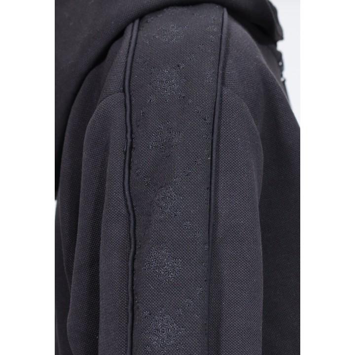 Detalle del tejido negro de la sudadera Guess Elsa Full Zip Hoodie