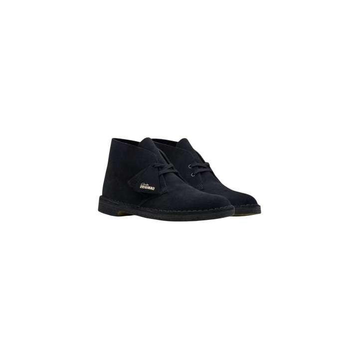 Clarks Desert Boot 26188309 para hombre en negro vista de tres cuartos