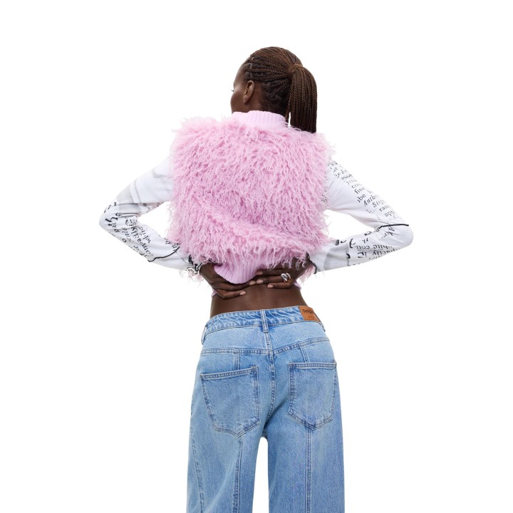 Desigual chaleco de mujer rosa con textura de pelo vista posterior