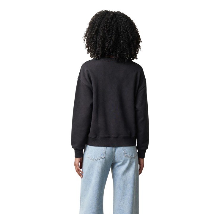 Sudadera negra Levi's® de mujer 0082J-0000 en vista posterior