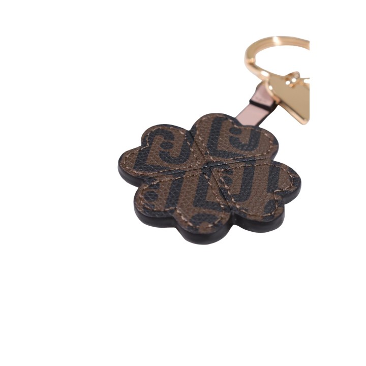 Vista posterior en tres cuartos del llavero rosa Liu-Jo Fourleaf Key Ring