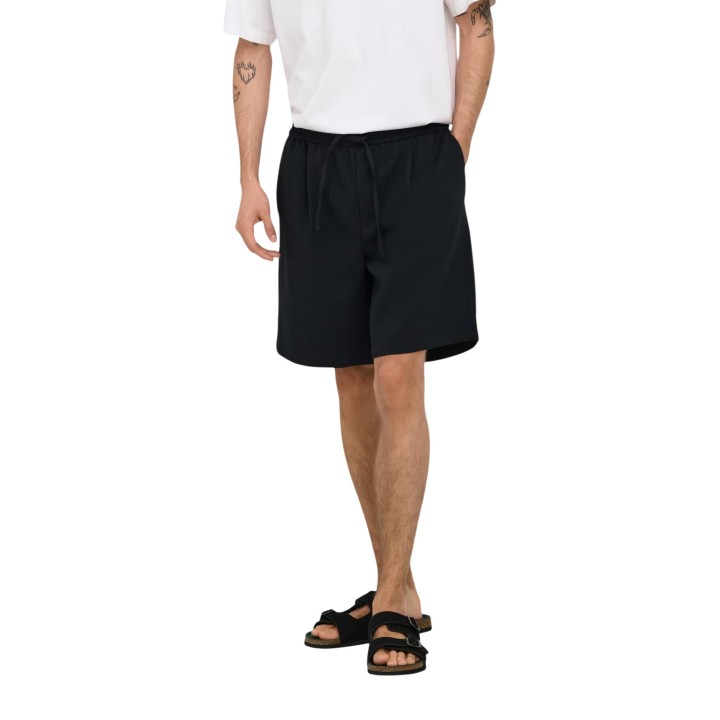 Only & Sons pantalón corto negro para hombre Onswill 0292loos vista frontal