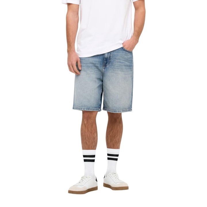Only & Sons pantalón corto de hombre en denim azul claro vista frontal