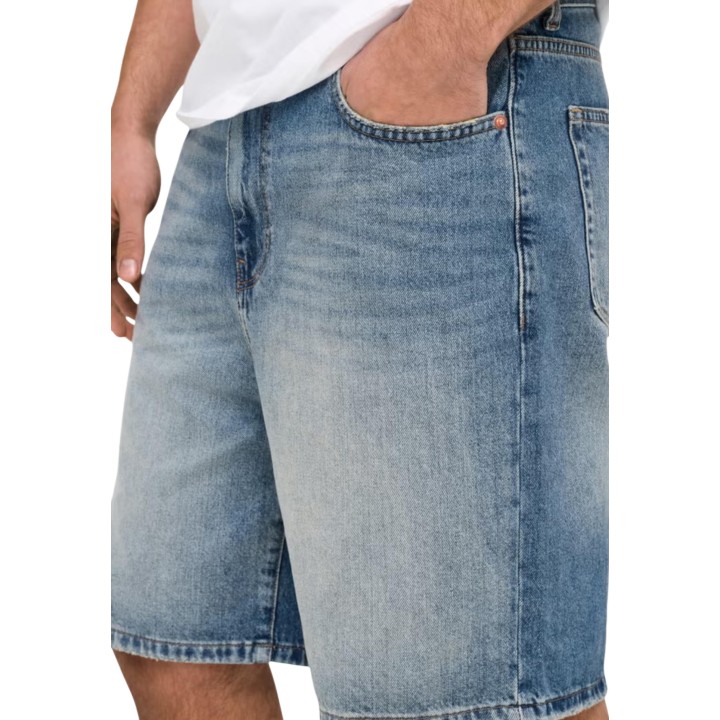 Only & Sons pantalón corto de hombre en denim azul claro detalle de bolsillo
