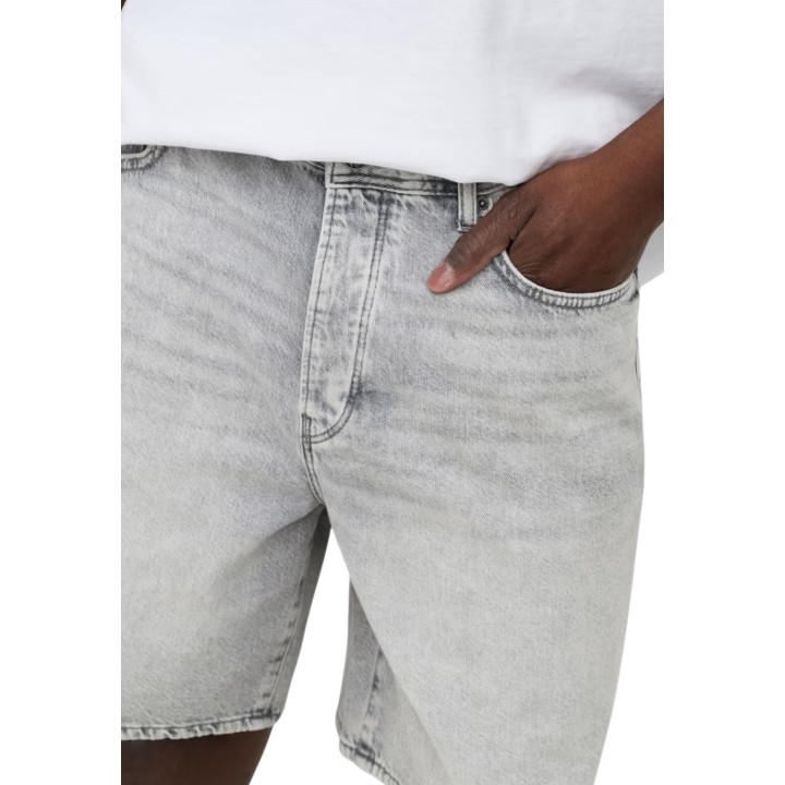 Only & Sons pantalón corto de hombre gris vaquero detalle frontal de bolsillo