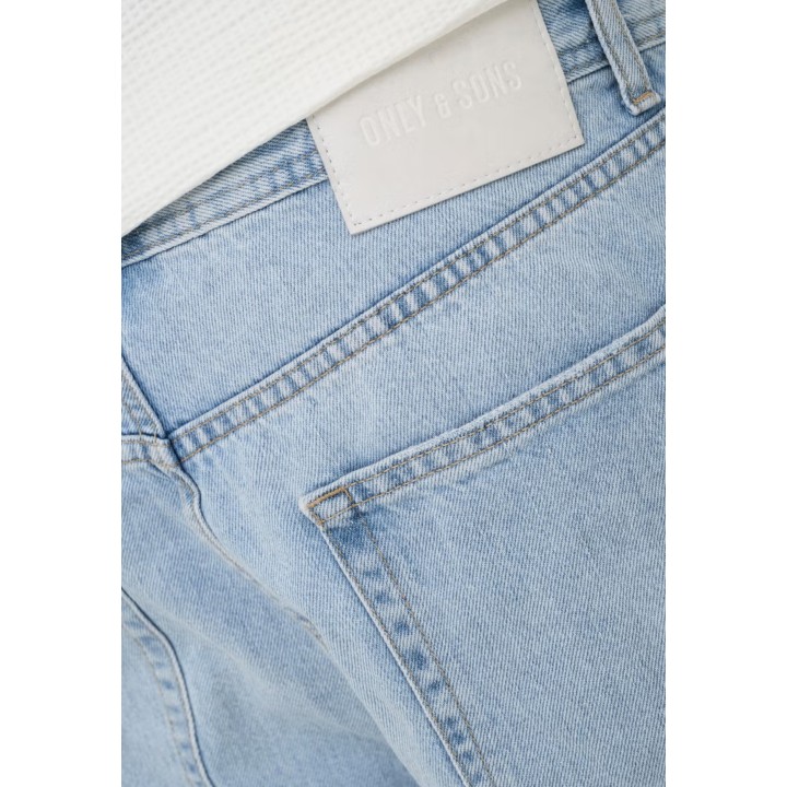 Only & Sons bermuda de hombre en denim claro detalle del tejido y bolsillo