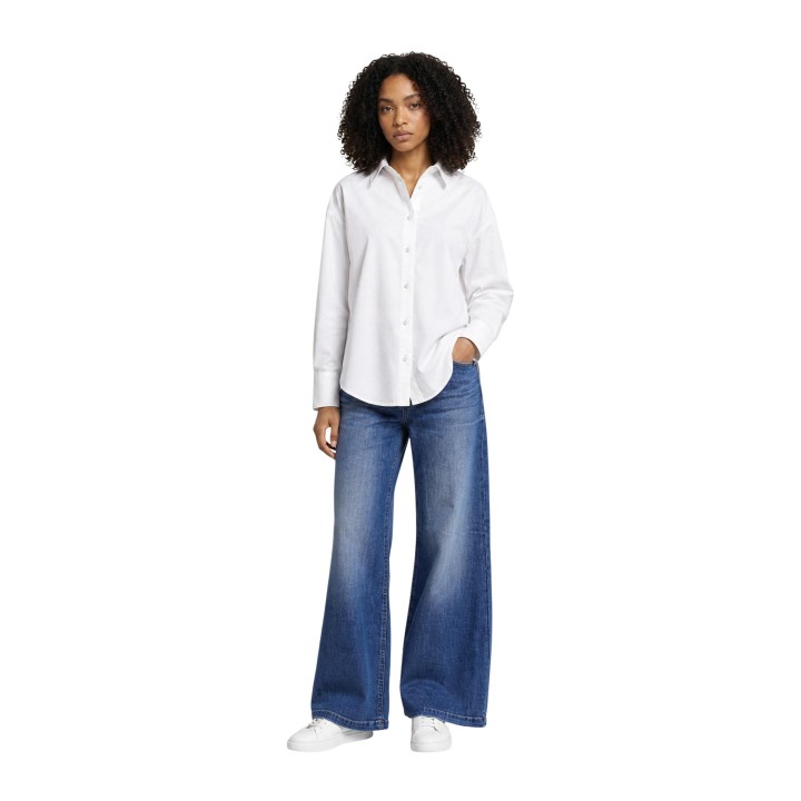 Jacqueline de Yong camisa blanca de mujer 15385429 vista frontal con modelo