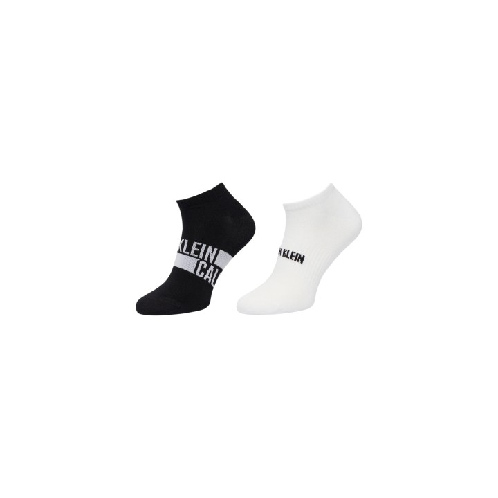 Calvin Klein Jeans calcetines cortos de hombre negros y blancos vista lateral