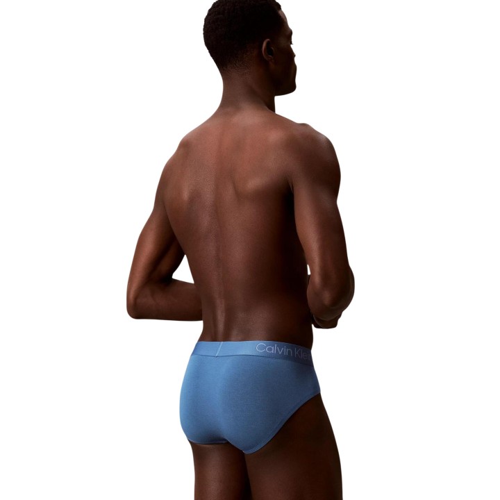 Slip azul Calvin Klein Underwear para hombre LV00NB4191 vista posterior